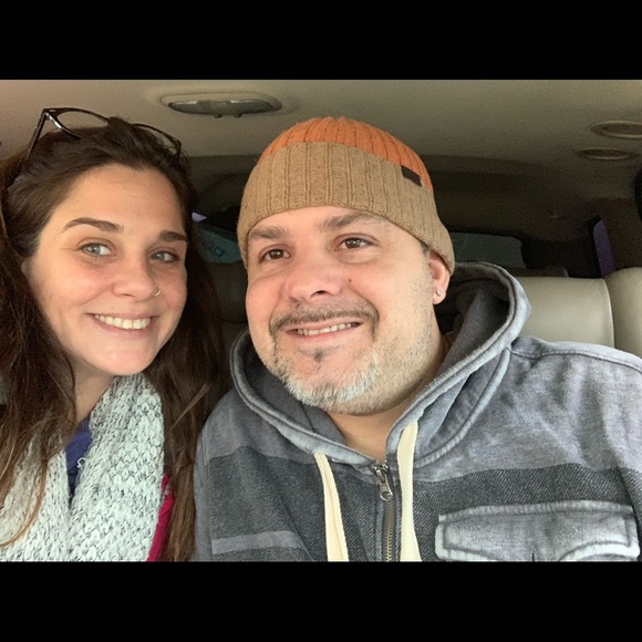 Meet your Poshers, Crissy and Jeff - Picture 2 of 7